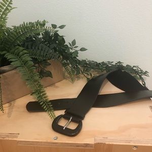 Black Womens Faux Leather and Elastic Belt